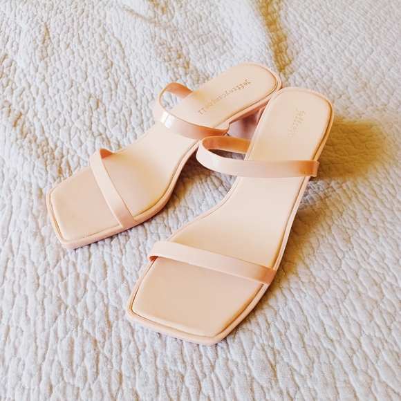 Jeffrey Campbell Jelly Sandals Block Heel Nude Pink Strappy Beach 7 New - Picture 1 of 7